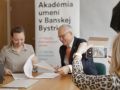 Podpis memoranda so spolocnostou M R Stefanika.1 4