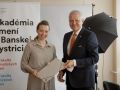 Podpis memoranda so spolocnostou M R Stefanika.1 6